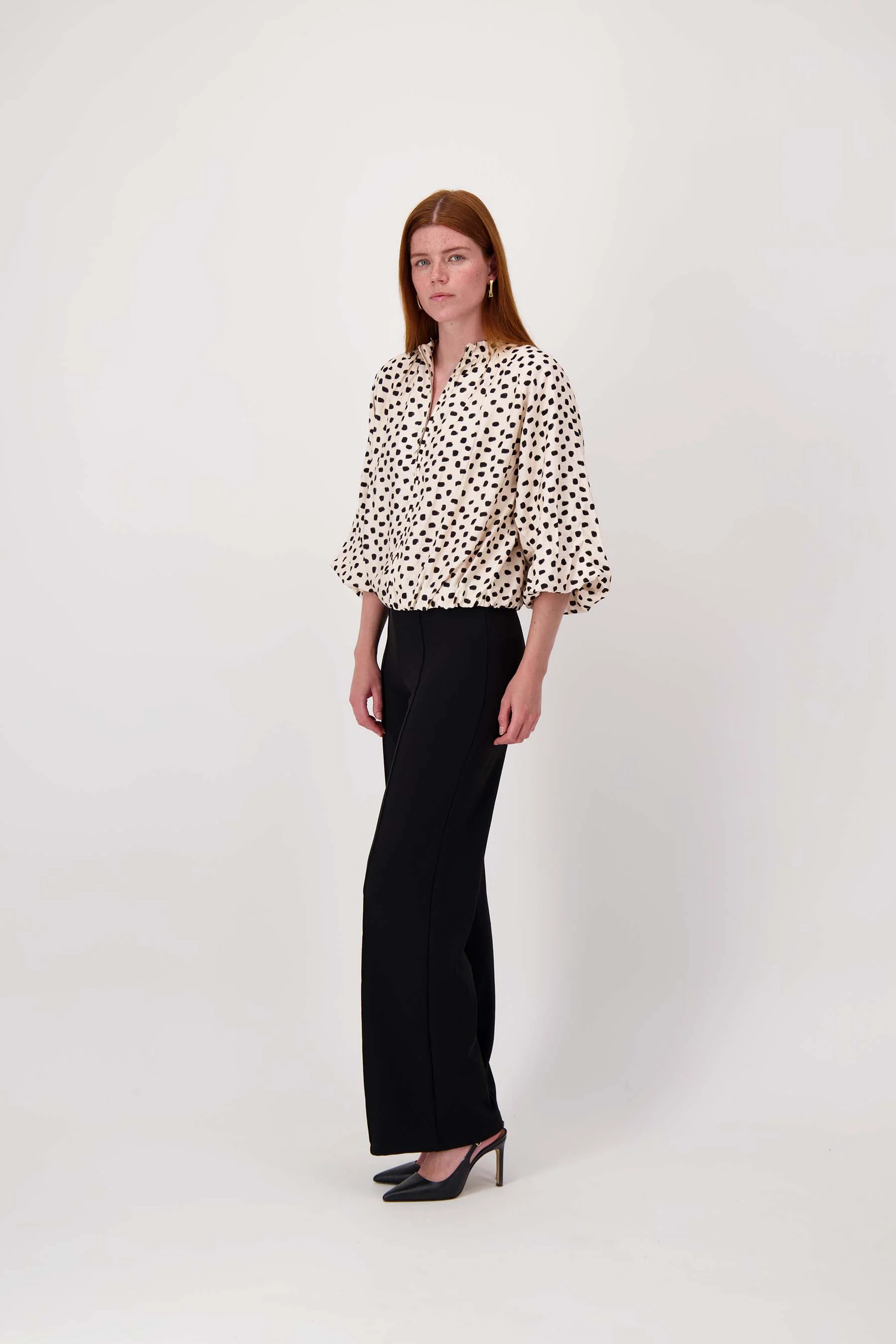 ballon bomber met stippen print | off white / zwart - Image 3