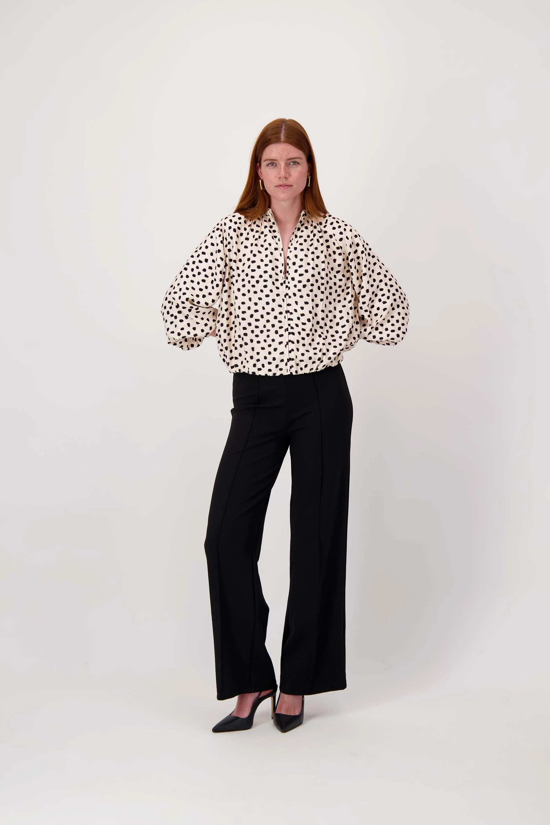 ballon bomber met stippen print | off white / zwart - Image 4