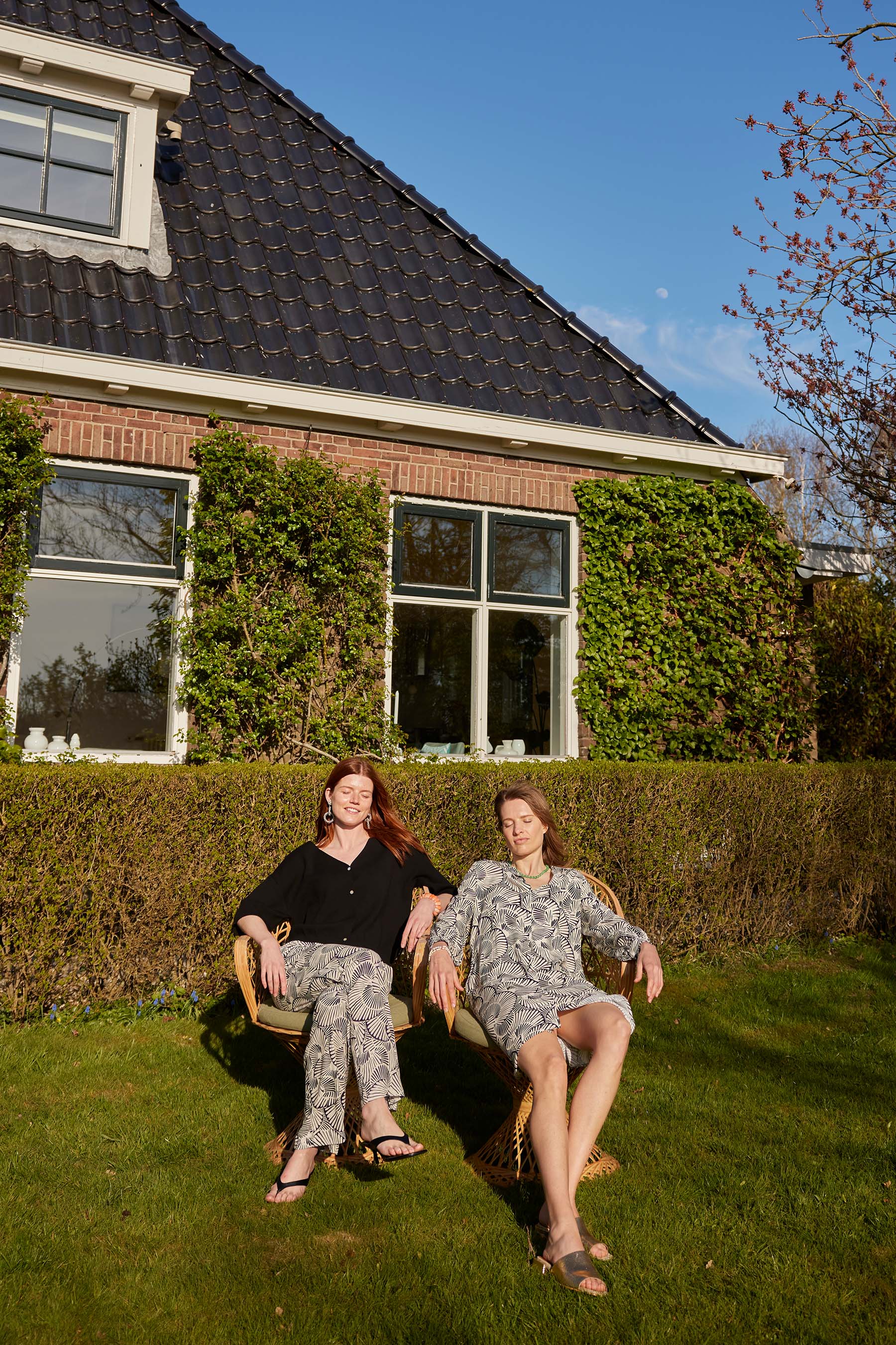 doorknoop jurk met grafische print | off white / zwart - Image 3