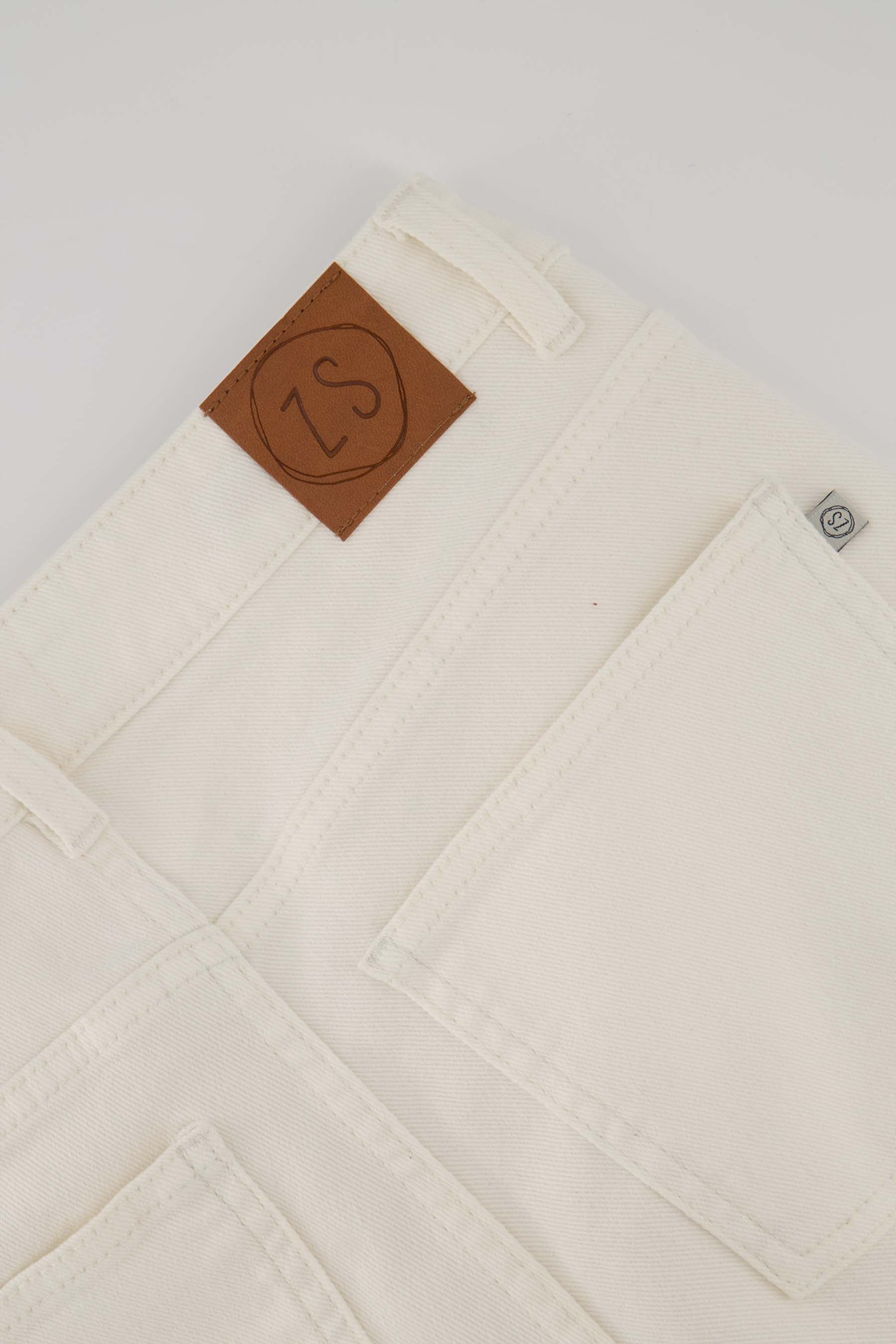 flared jeans | off white - Image 5