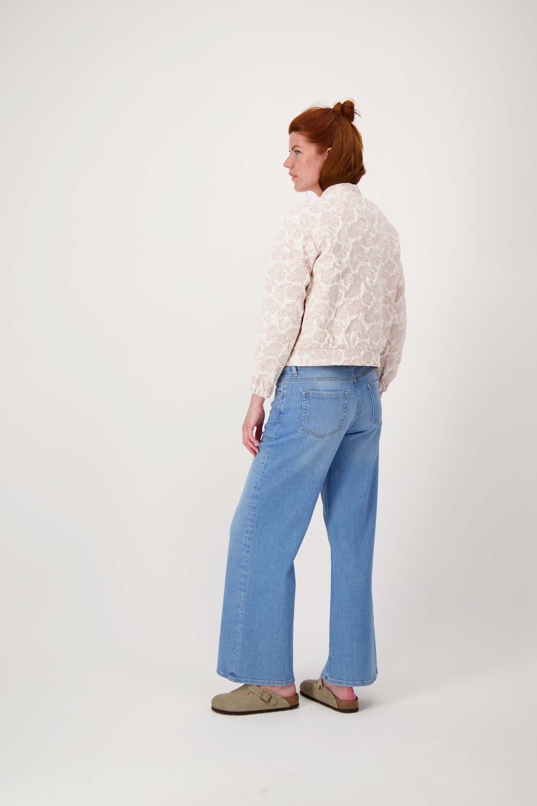 jacquard bomber | ash red / off white - Image 6