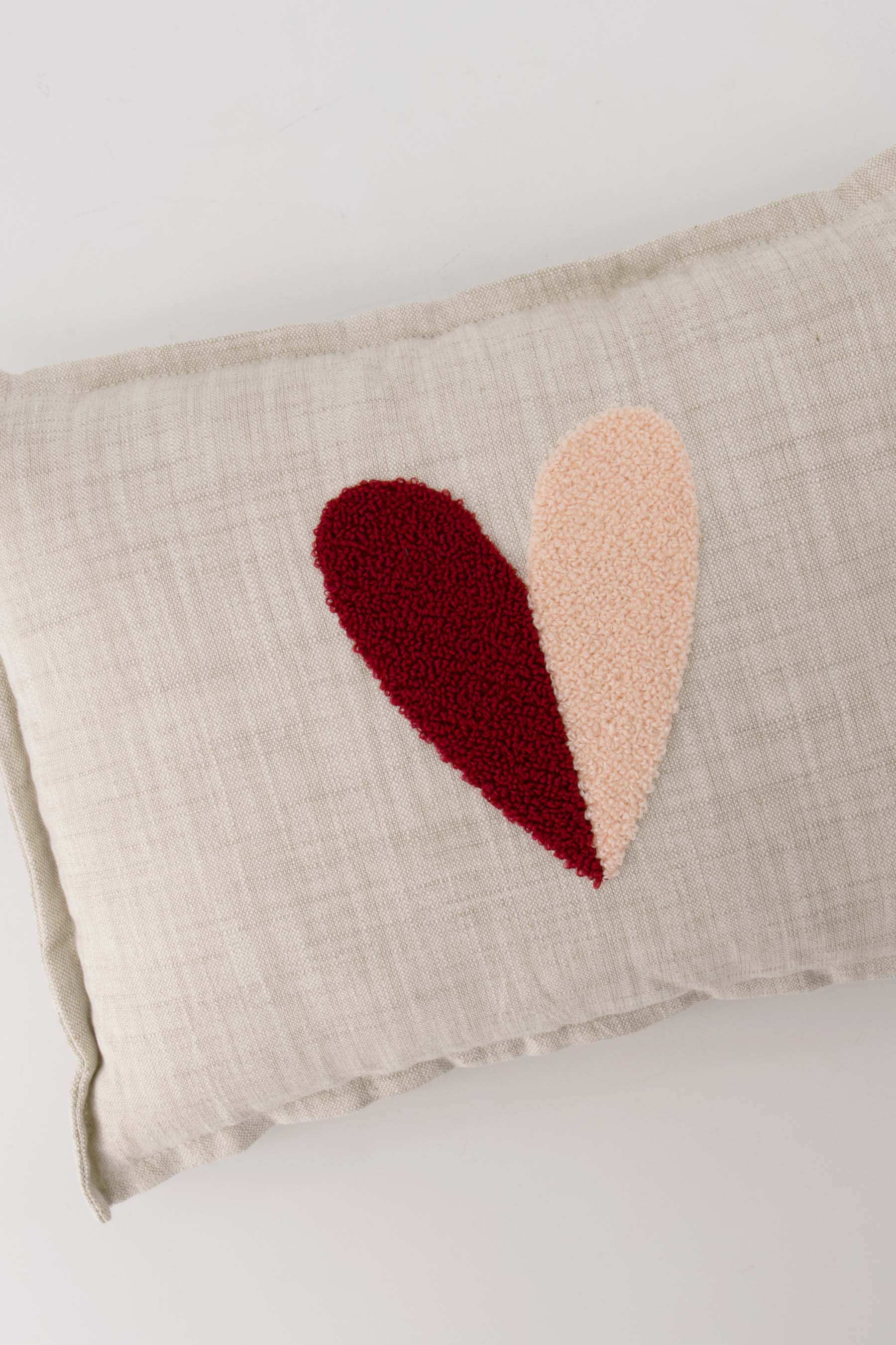 kussen hartje 35x25cm | naturel / roze / rood - Image 3