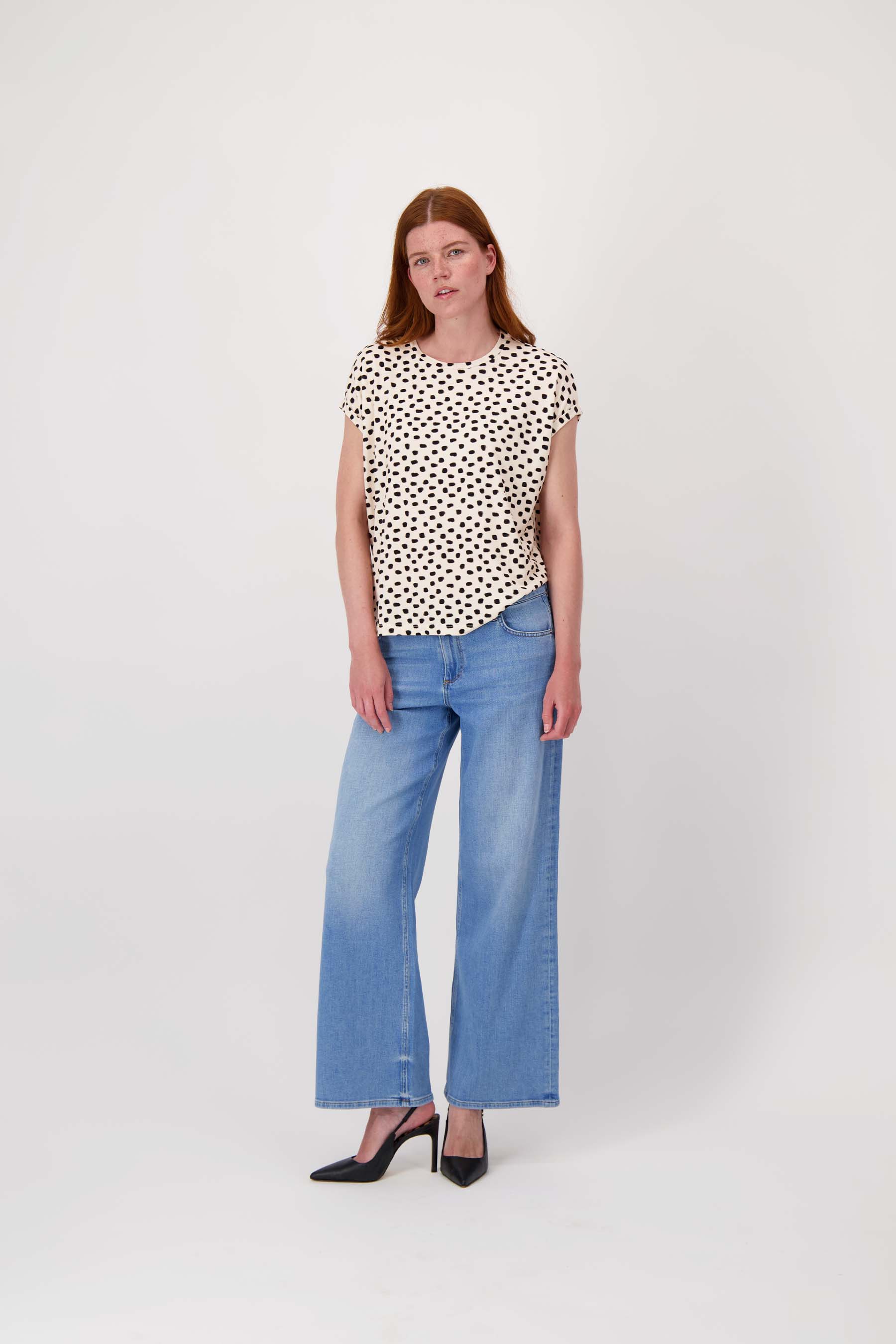 T-shirt met opgerolde mouw en stippen print | off white / zwart - Image 3