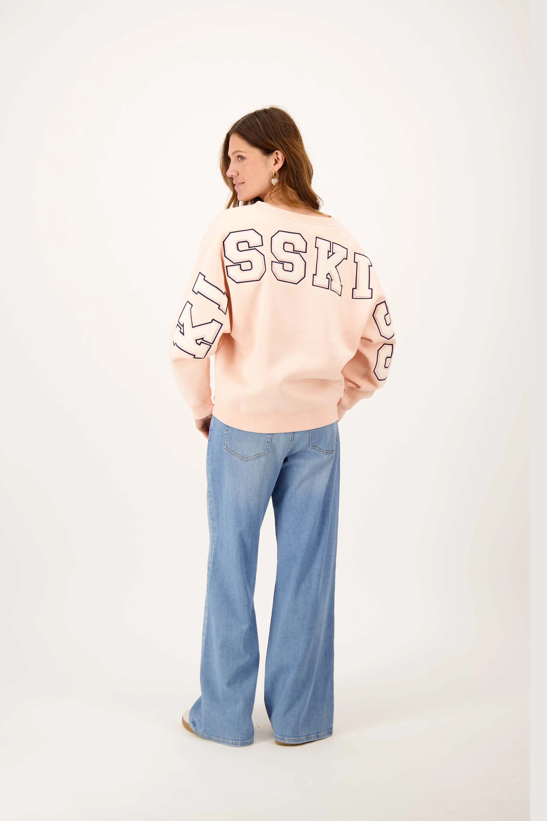 V hals sweater met tekst kiss kiss | light pink - Image 4