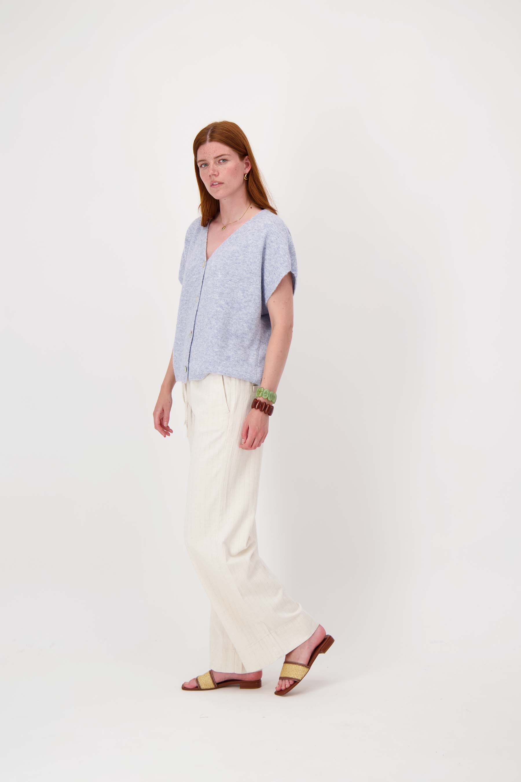 V hals vestje in melange garens | mid blue denim - Image 3