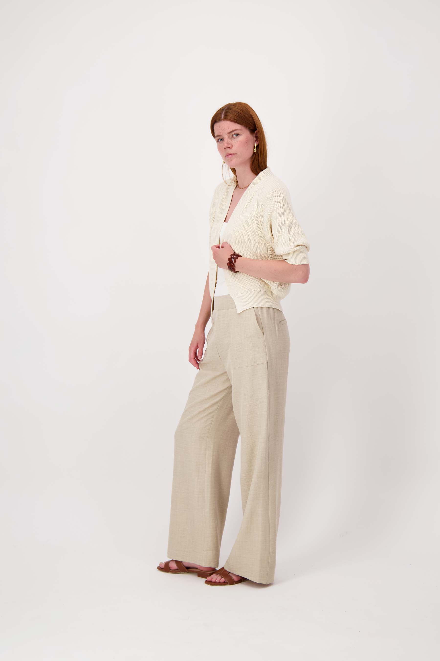 vest met vleermuis mouwen met hart broche | off white - Image 3